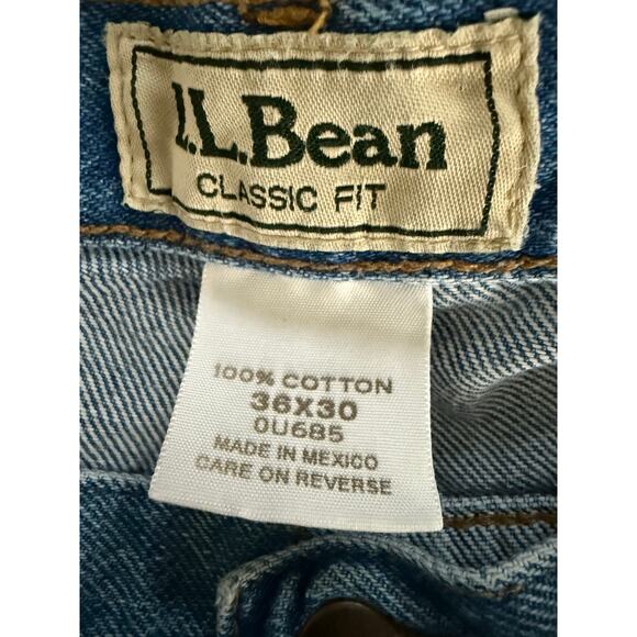 L.L. Bean Classic Fit Denim Jeans, Size 36/30 - Picture 3 of 4